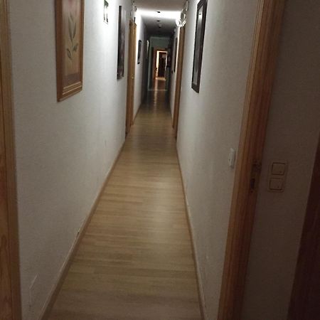 Hostal Tres Cantos Luaran gambar